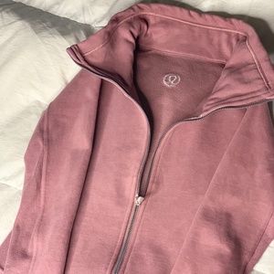 Lululemon 💜